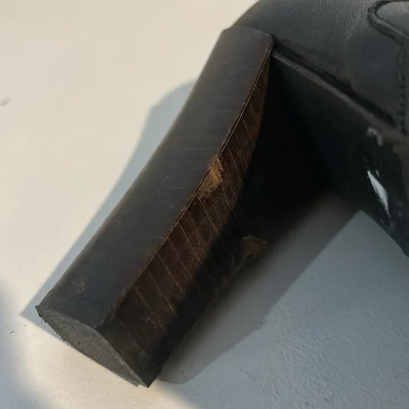 New without tags- Gadea leather booties. - Picture 4 of 5